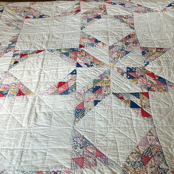 Vintage Americana Hand Quilted Patchwork Star Quilt - Multicolor - Picture 12 of 14